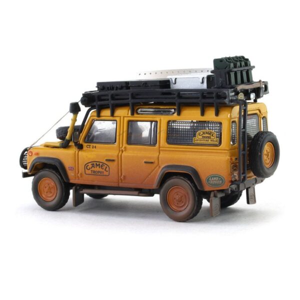 Master Land Rover Defender 110 Camel Trophy "Dirty Version" - MINIATURE
